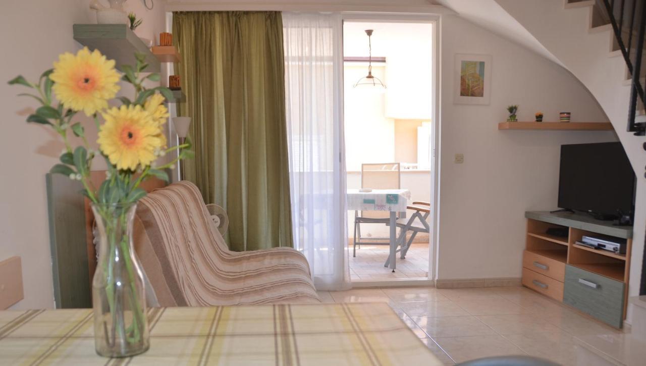 Apartman Ananda Bol - 2 Bedrooms, 7 Beds Exterior foto